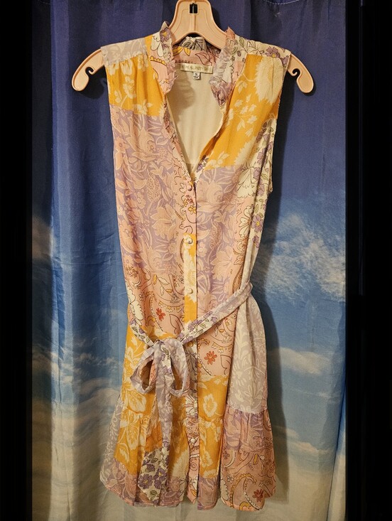 Dresses & Skirts - Sleeveless Floral Button-Front Dress in Yellow & Lavender